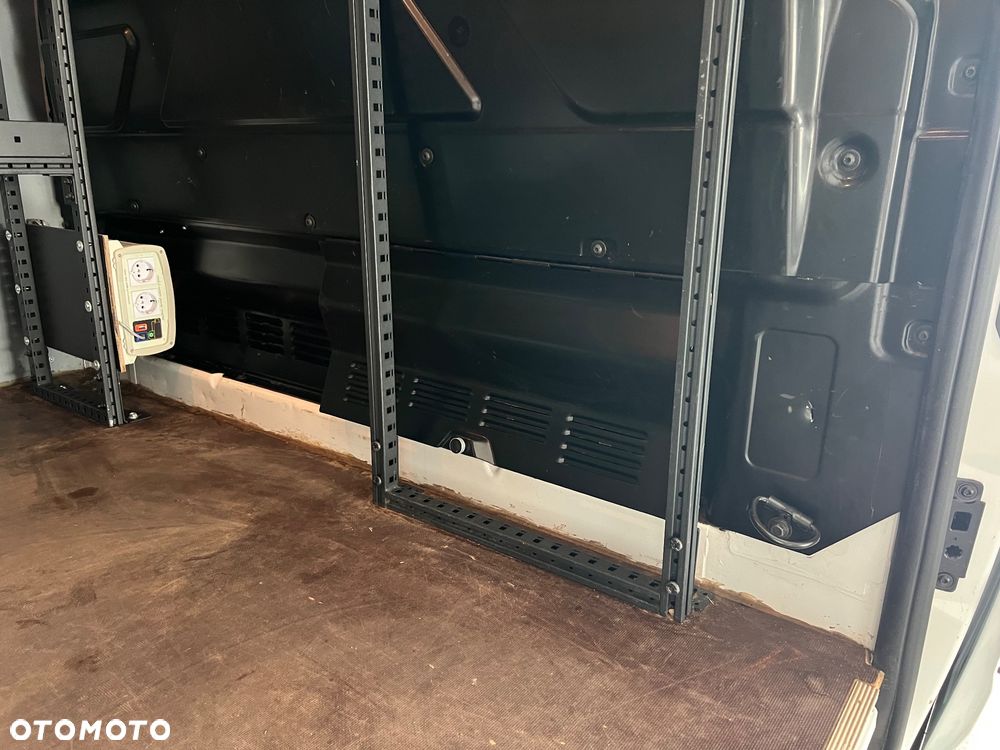 Ford Transit Custom - 21