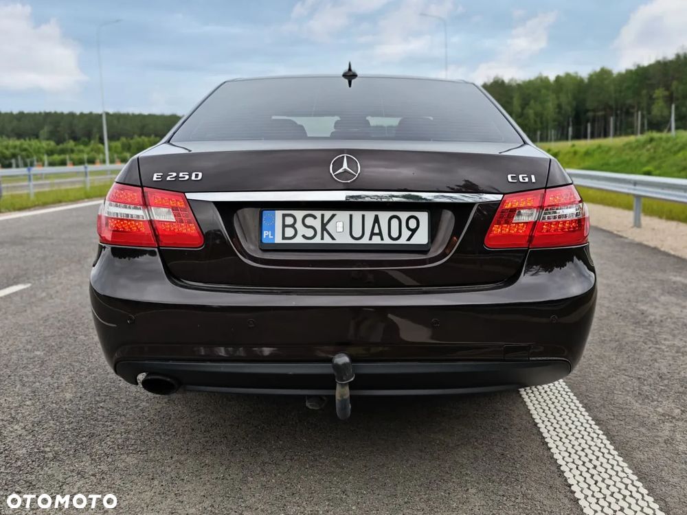 Mercedes-Benz Klasa E 250 CGI BlueEff Avantgarde - 6