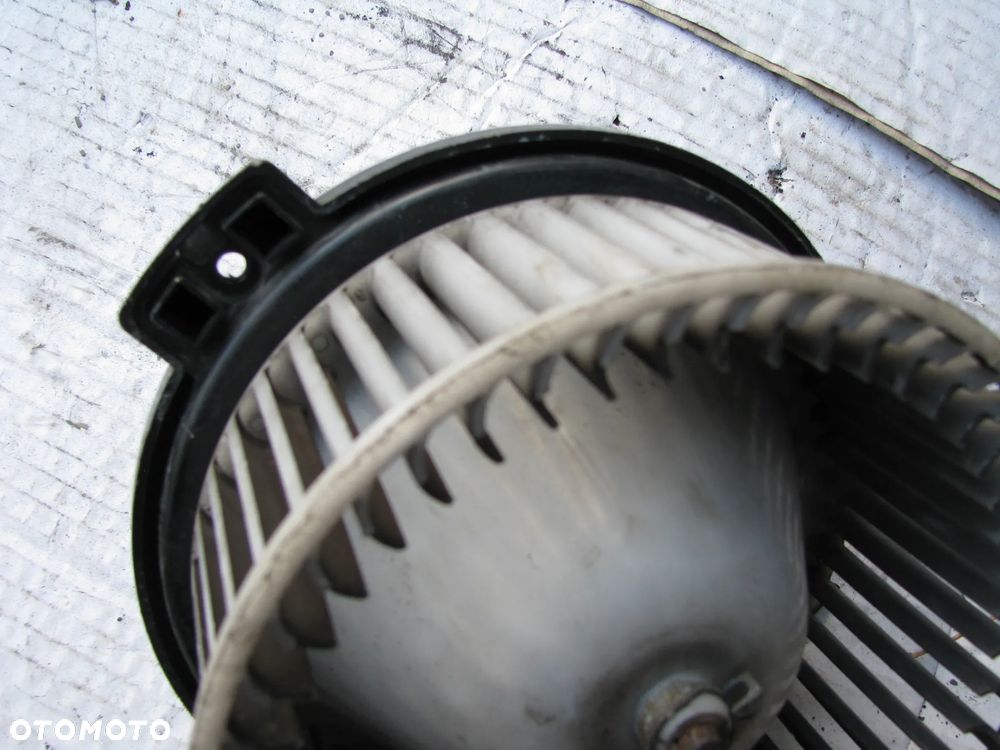 DMUCHAWA WENTYLATOR NAWIEWU EU 194000 MITSUBISHI GALANT 8 VIII - 5