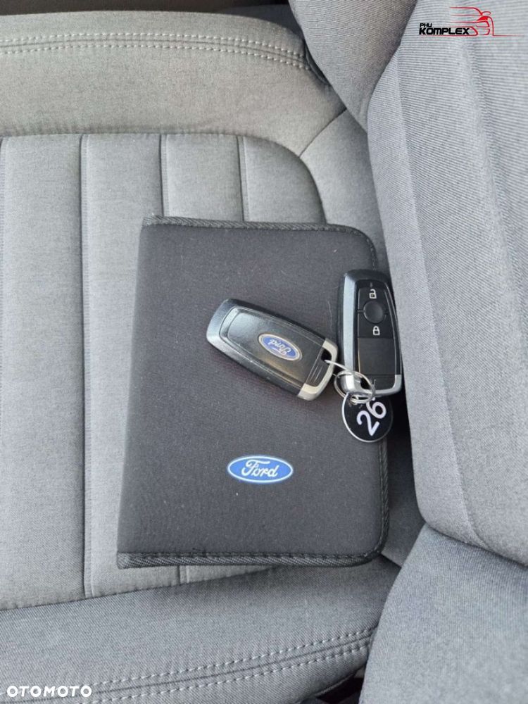 Ford Tourneo Connect Grand - 31