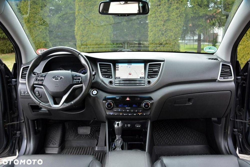 Hyundai Tucson 2.0 CRDI 4WD Automatik Premium - 26