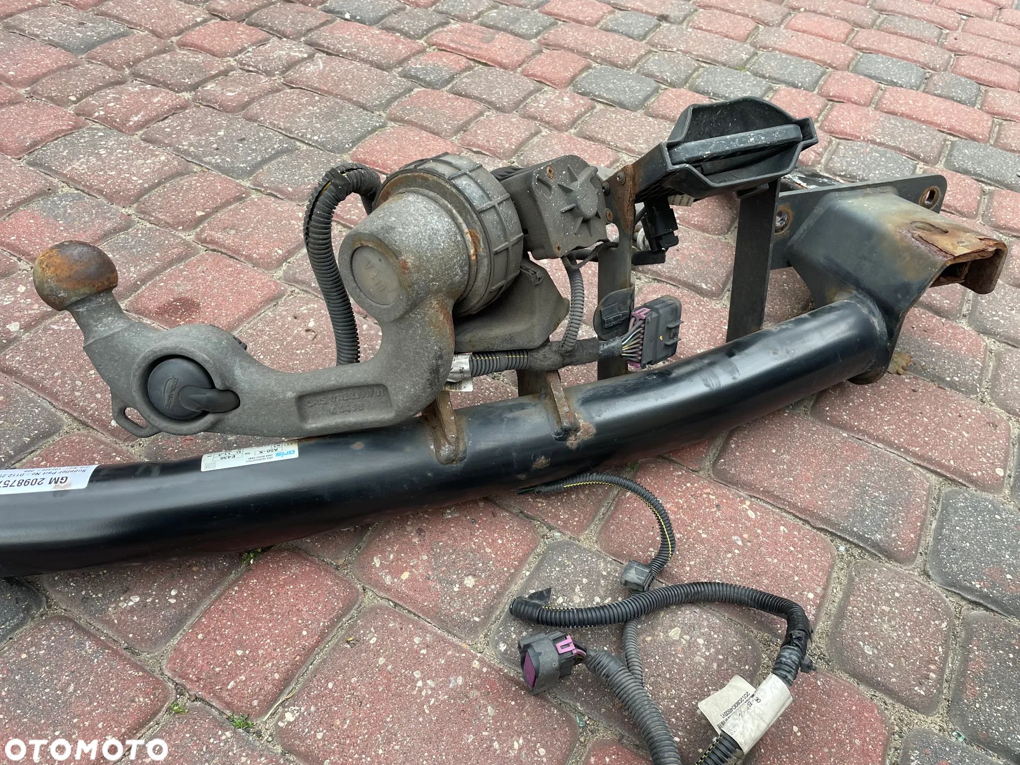 OPEL INSIGNIA A HAK oryginał wysuwany moduł belka mocowanie - 1