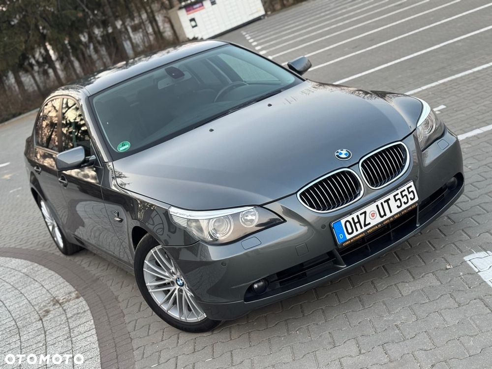 BMW Seria 5 545i - 9
