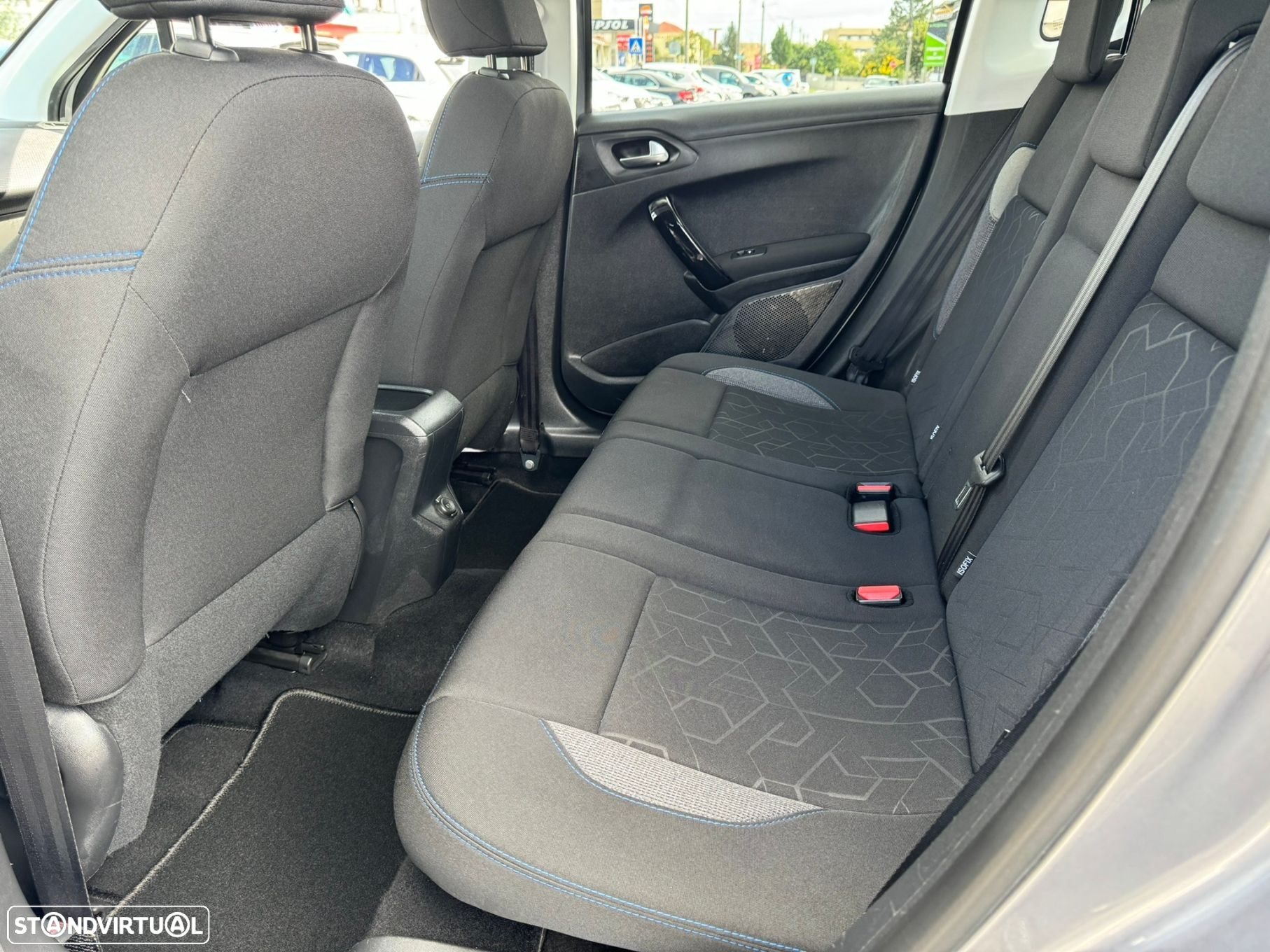 Peugeot 2008 1.5 BlueHDi Signature - 8