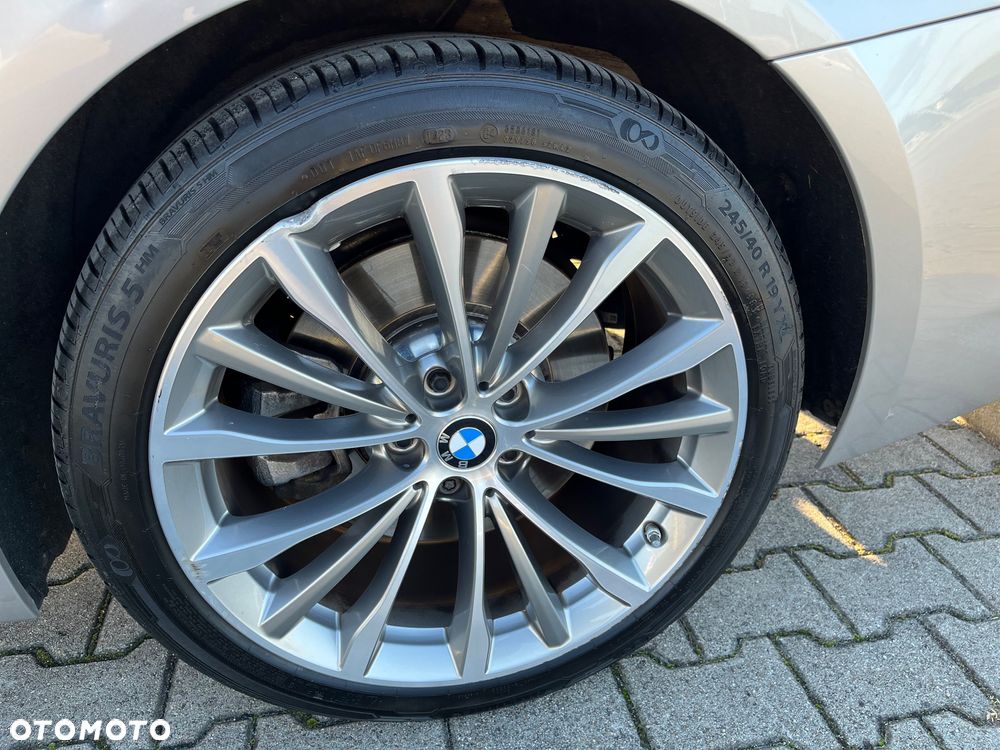 BMW Seria 5 540i xDrive GPF Luxury Line - 29