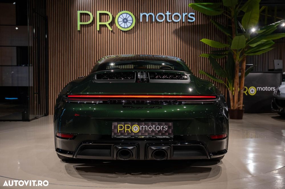 Porsche 911 Targa 4 GTS PDK - 9