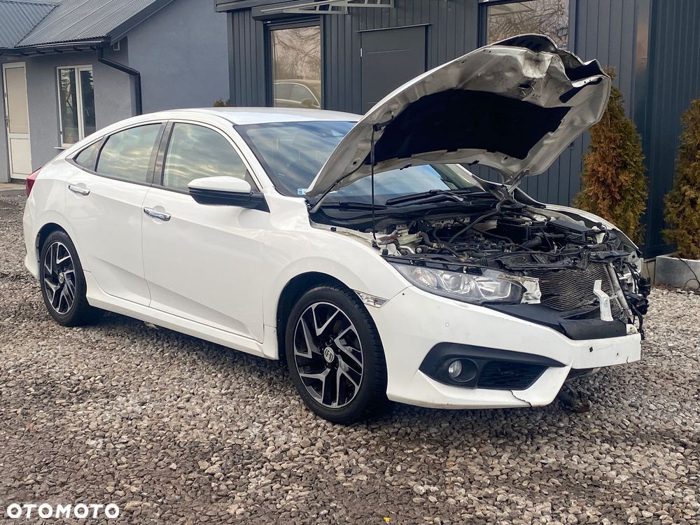 Honda Civic 1.5 T Elegance CVT - 11