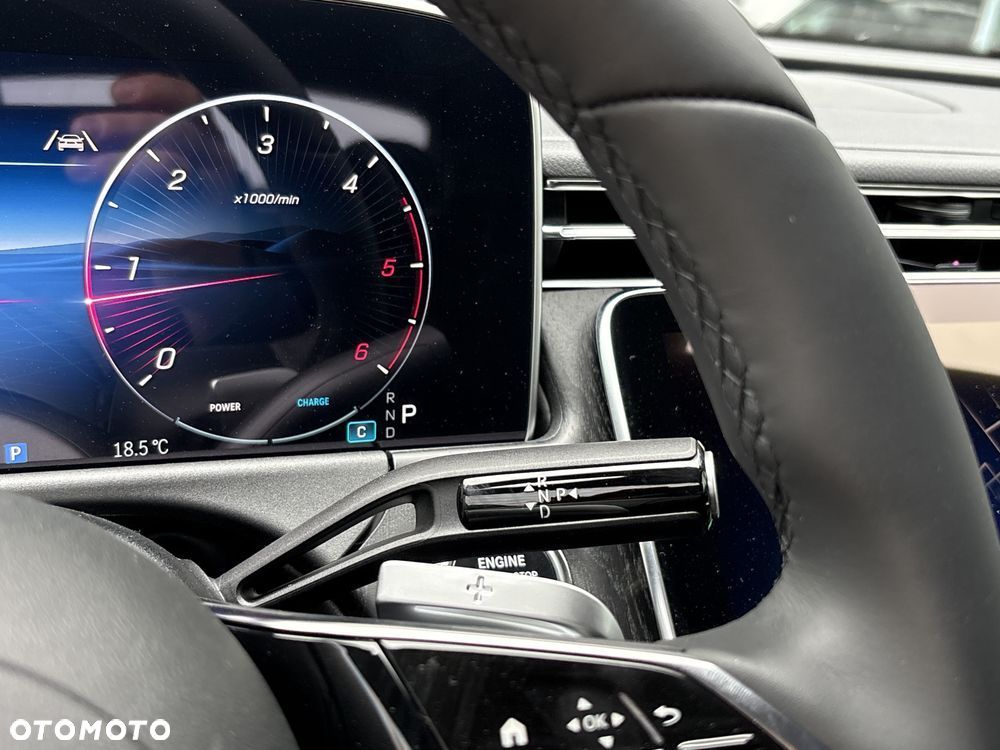 Mercedes-Benz Klasa E 220 d mHEV 4-Matic Avantgarde 9G-Tronic - 17