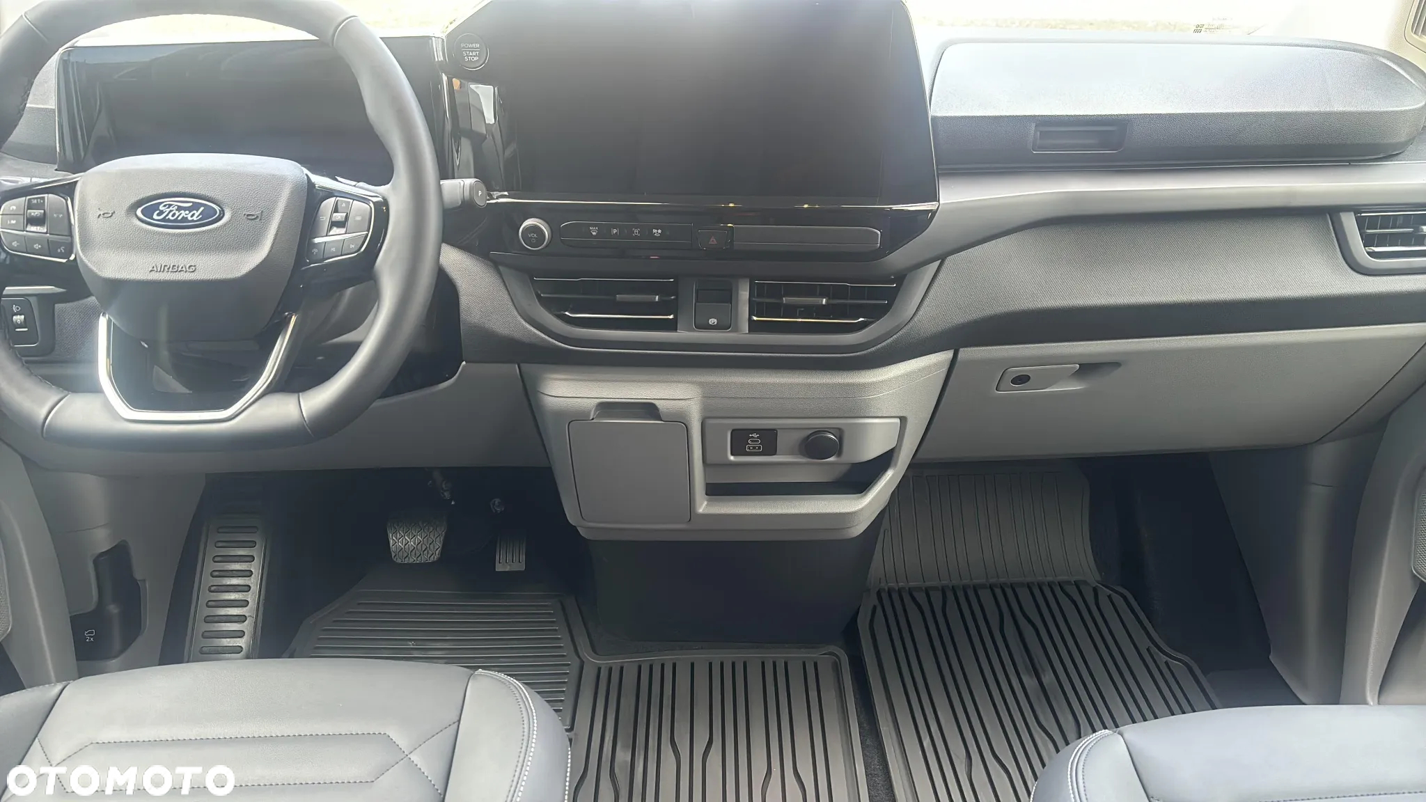 Ford Tourneo Custom 2.0 EcoBlue 320 L2 Titanium - 20
