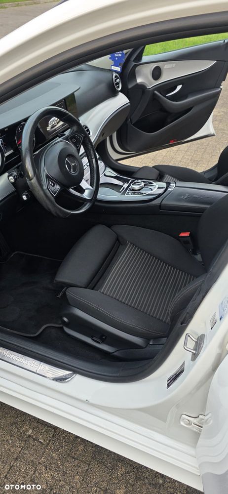 Mercedes-Benz Klasa E 220 d Business Edition 9G-TRONIC - 27