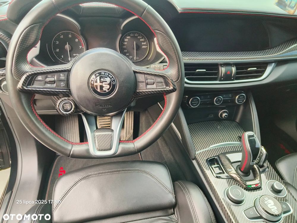 Alfa Romeo Stelvio 2.0 Turbo 16V AT8-Q4 Estrema - 21
