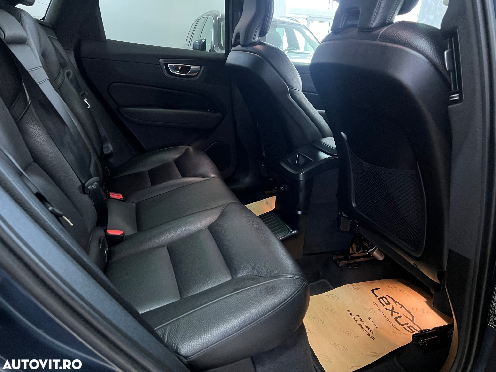 Volvo XC 60 T8 Twin Engine AWD Geartronic Inscription - 16