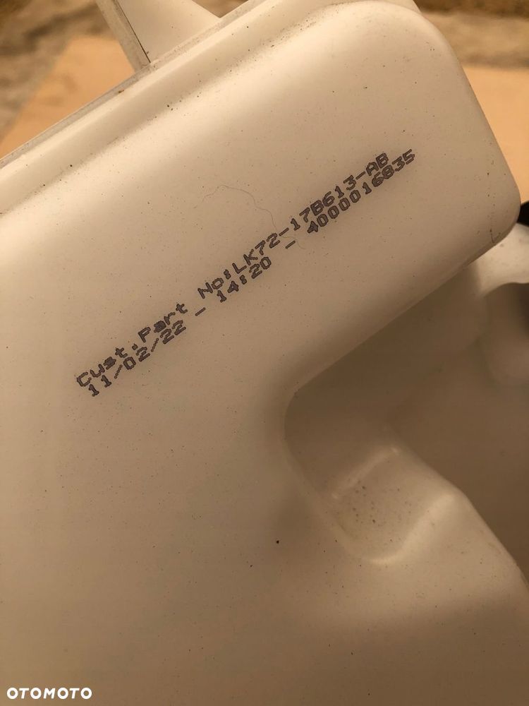 DISCOVERY SPORT LIFT L550 ZBIORNICZEK SPRYSKIWACZY - 4