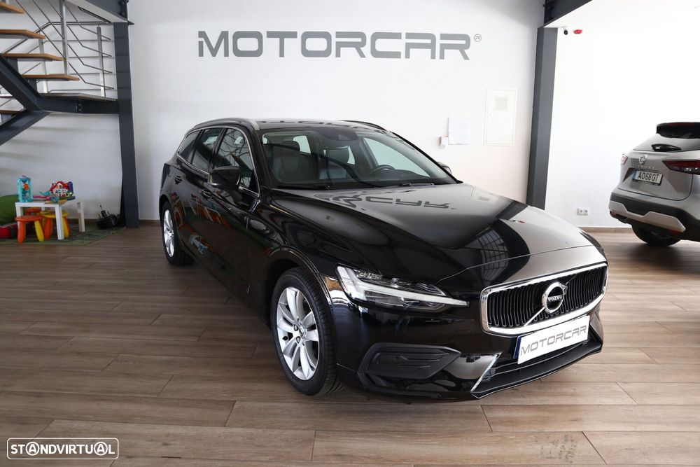 Volvo V60 2.0 D4 Momentum Geartronic - 1