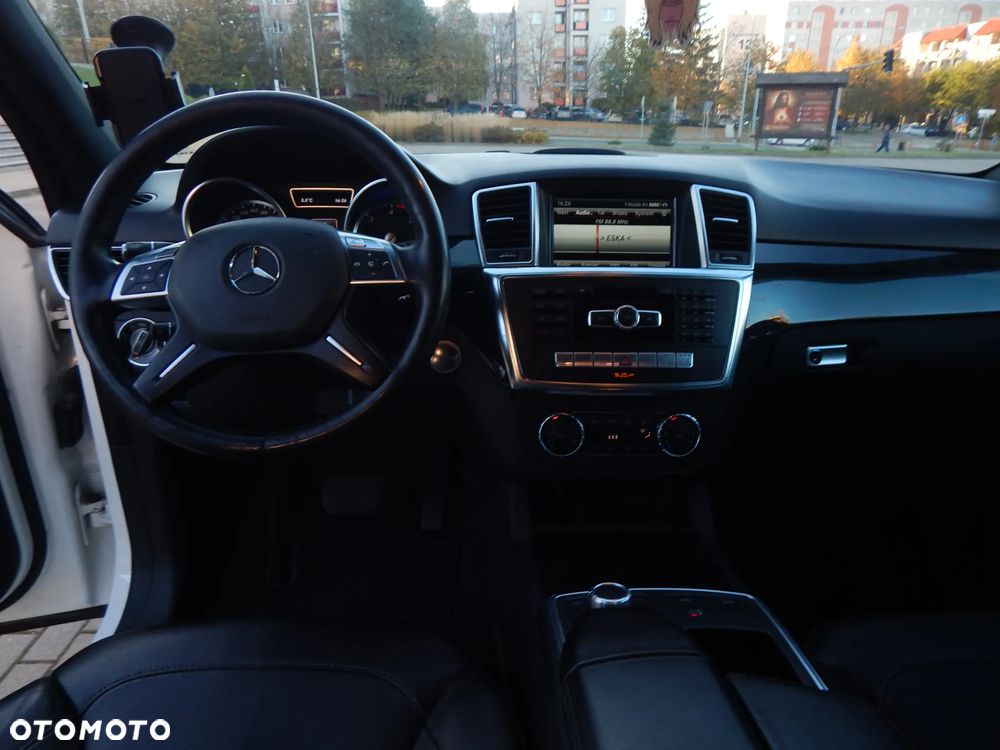 Mercedes-Benz ML 350 BlueTEC 4MATIC 7G-TRONIC Edition 1 - 26