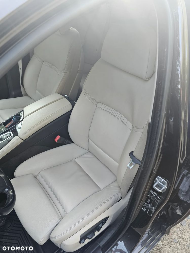 BMW Seria 5 520d - 8