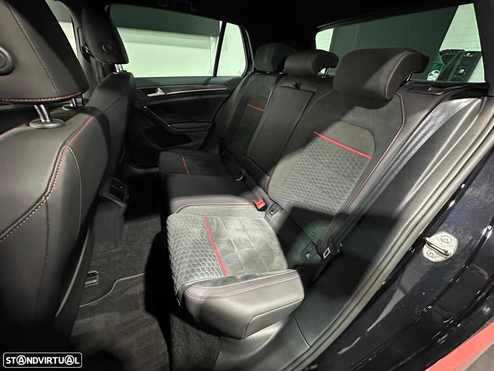 VW Golf 2.0 TSI GTI DSG - 25