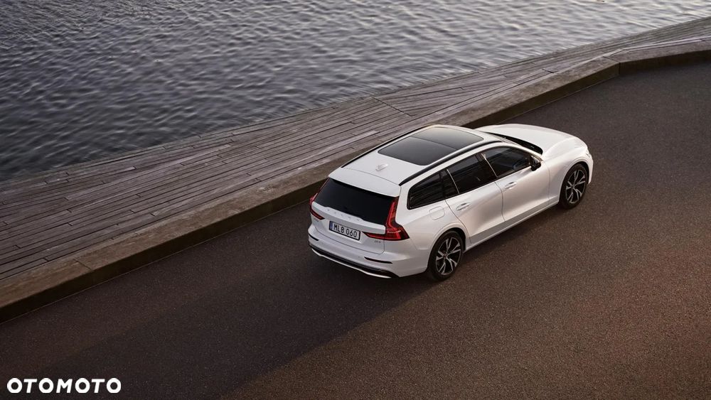 Volvo V60 B4 B Plus Dark - 4