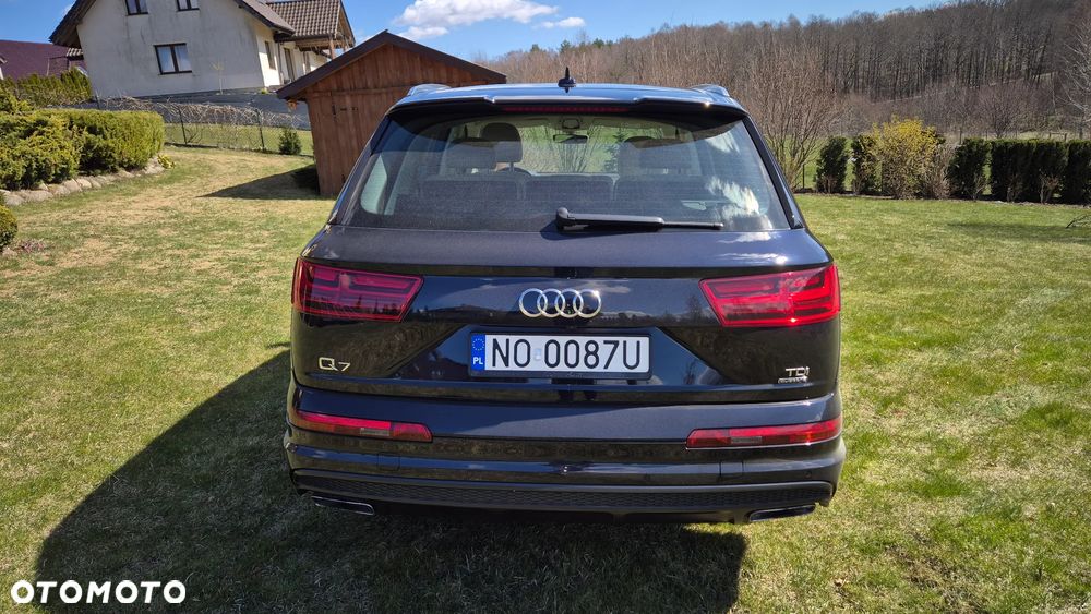 Audi Q7 - 9