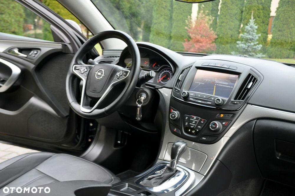 Opel Insignia - 25
