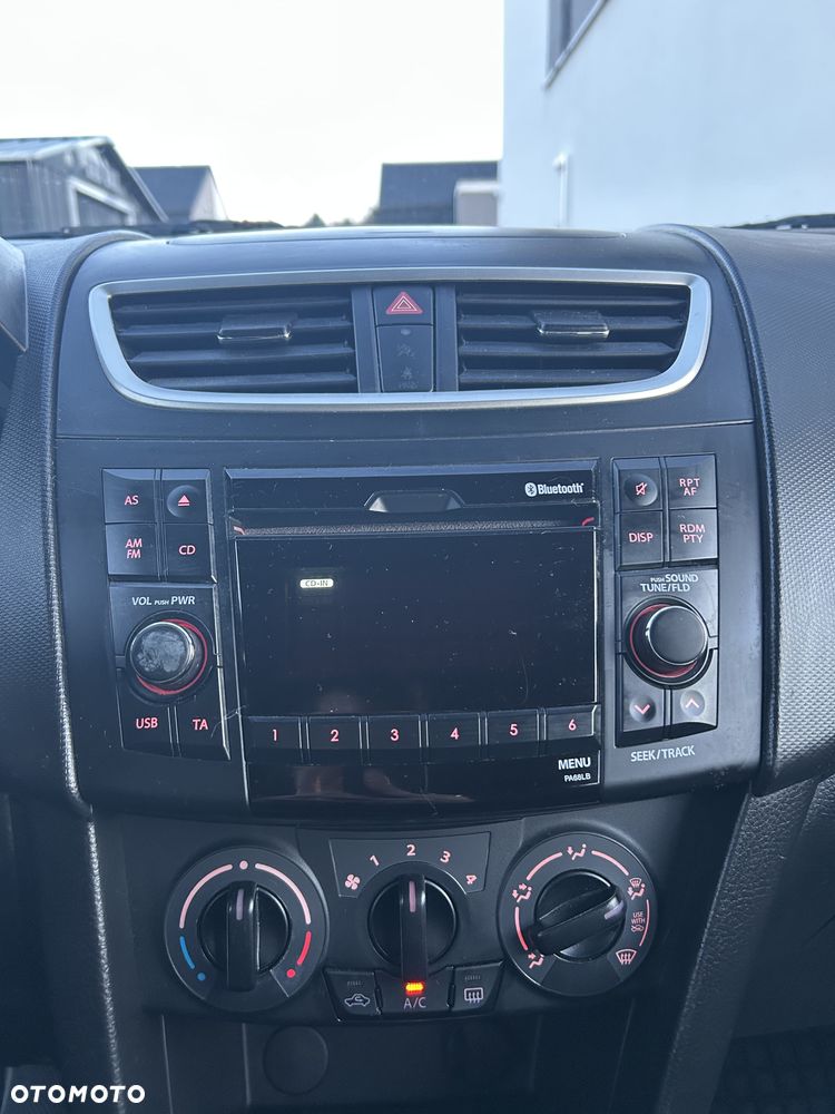 Suzuki Swift 1.2 Club - 17