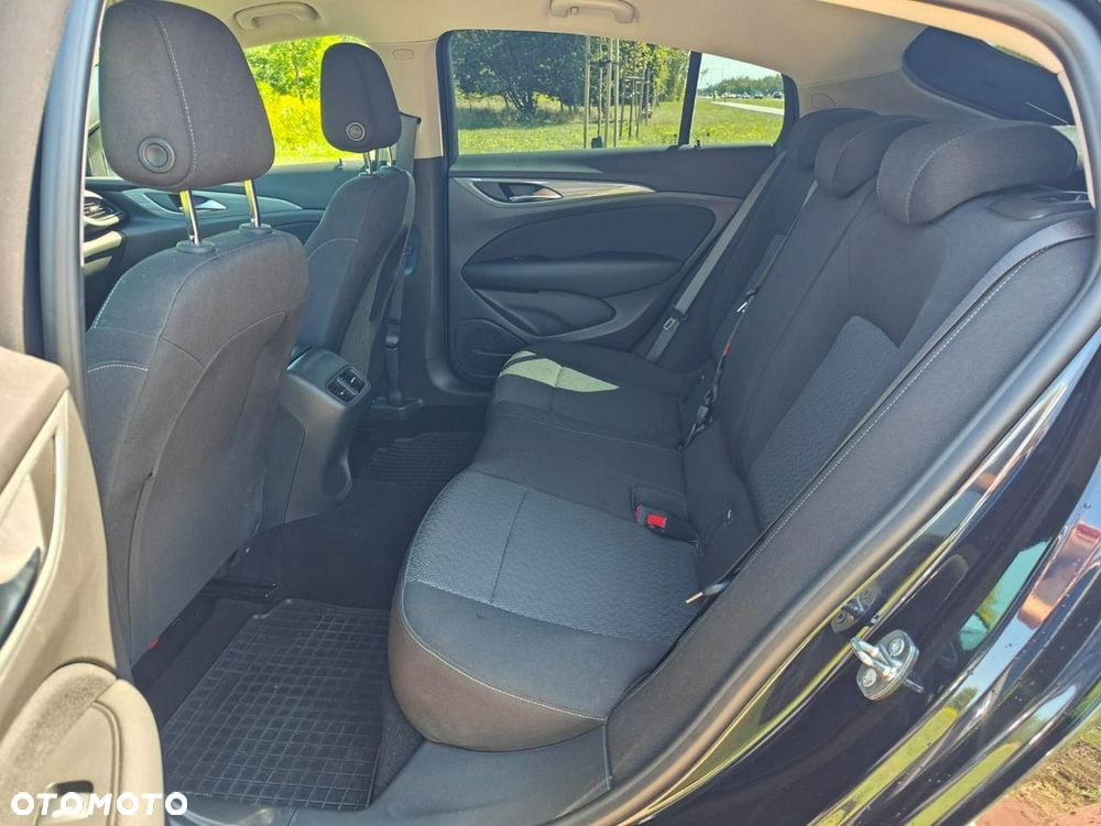 Opel Insignia - 19