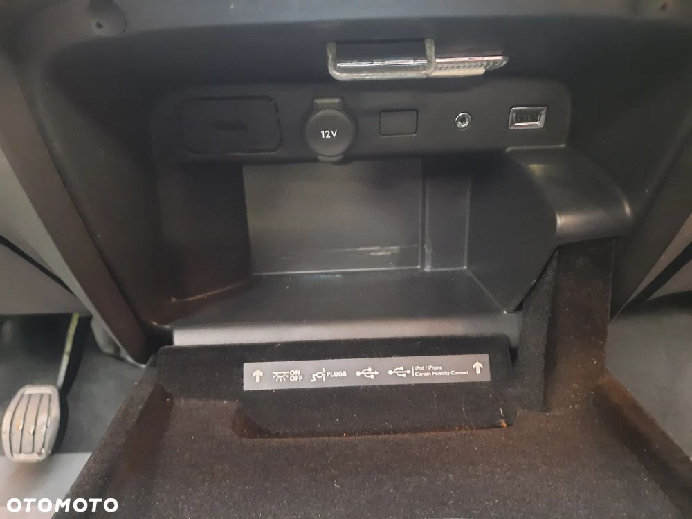 Citroën C4 PureTech 130 Stop&Start SHINE - 19