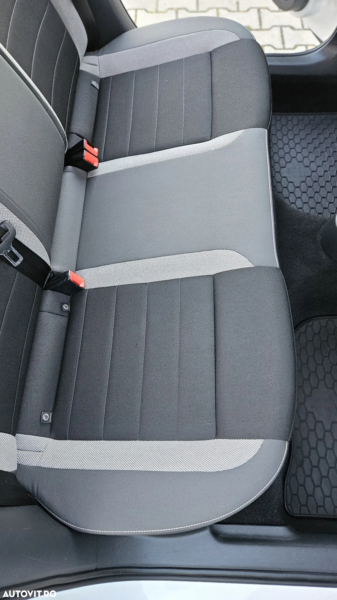 Skoda RAPID - 12