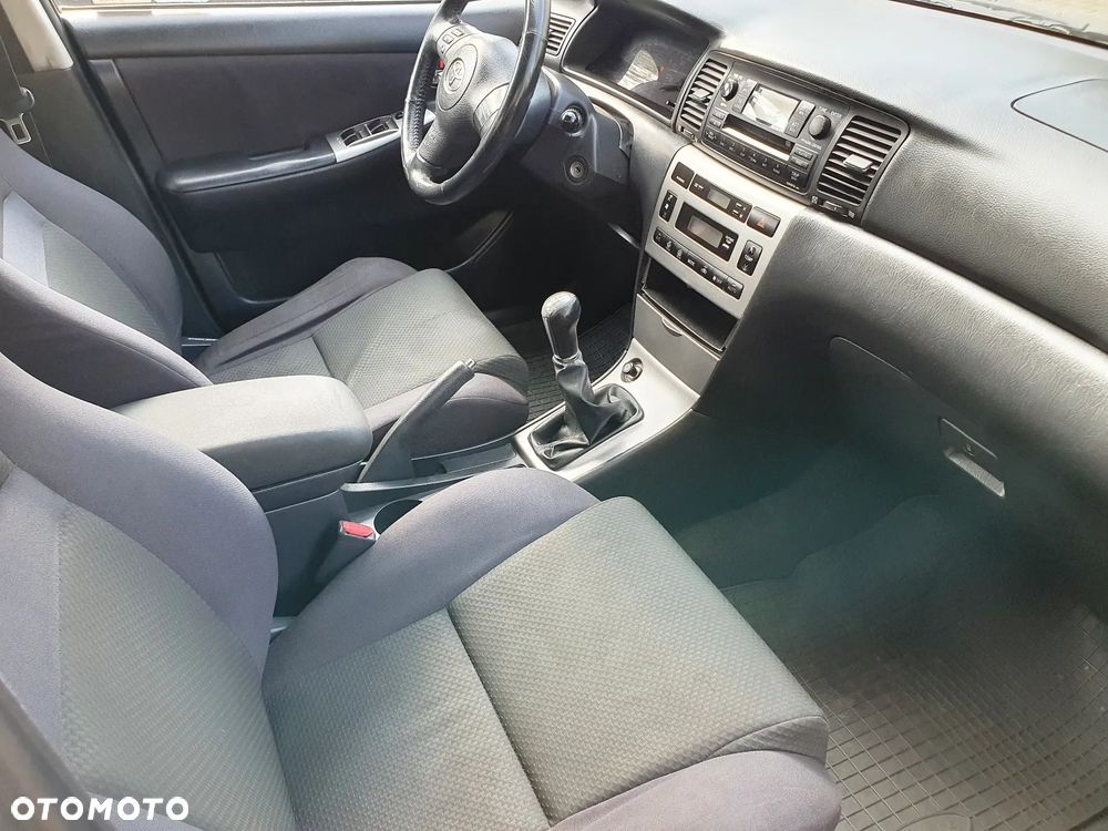 Toyota Corolla 1.6 VVT-i Sol - 16