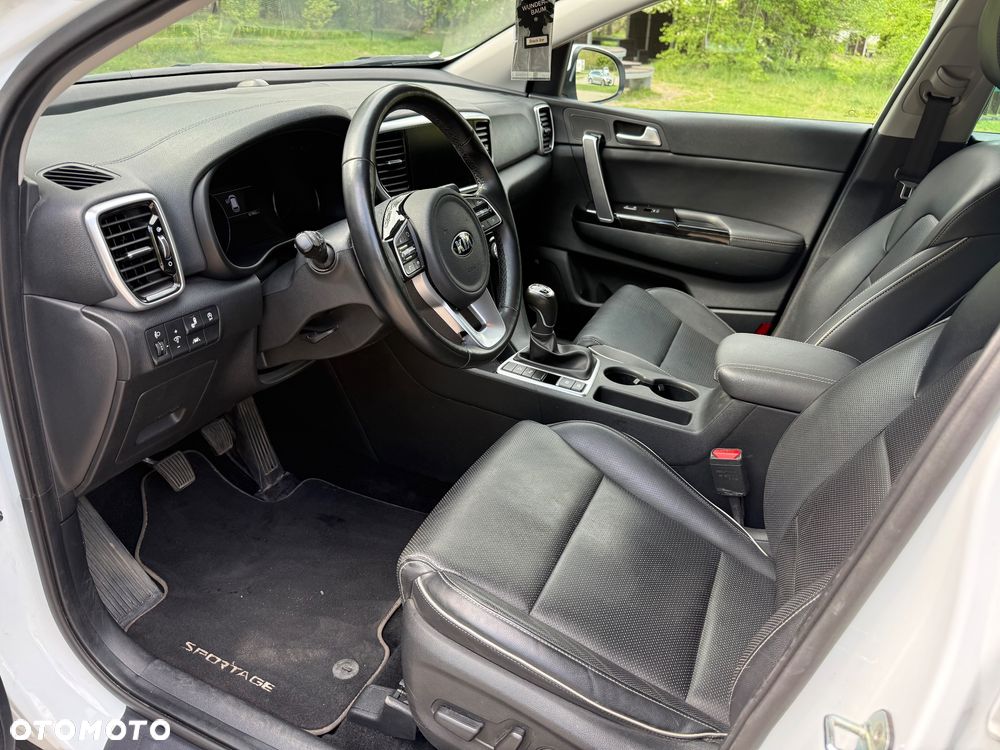 Kia Sportage 1.6 T-GDI Black Edition Plus 2WD - 5