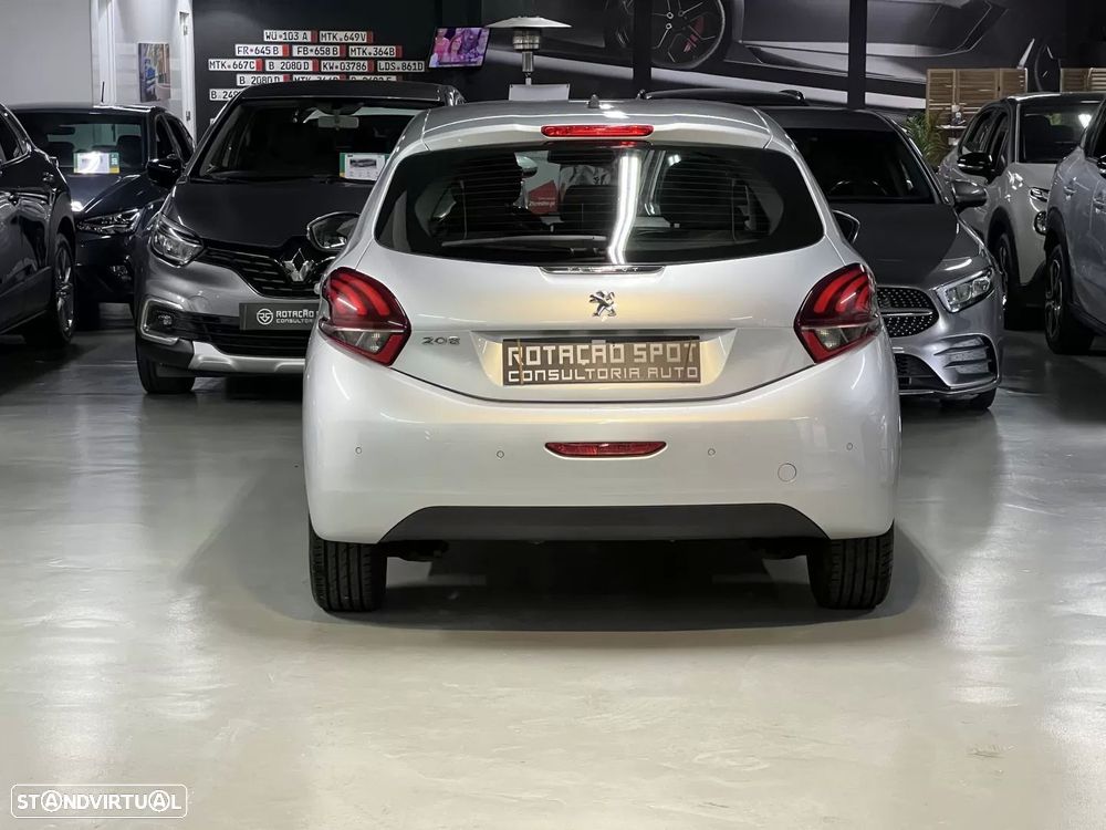 Peugeot 208 1.2 PureTech Allure - 10