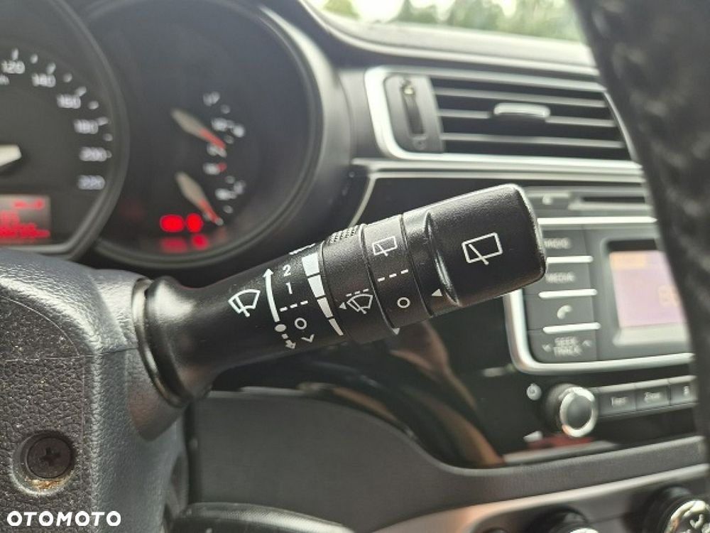 Kia Rio - 26