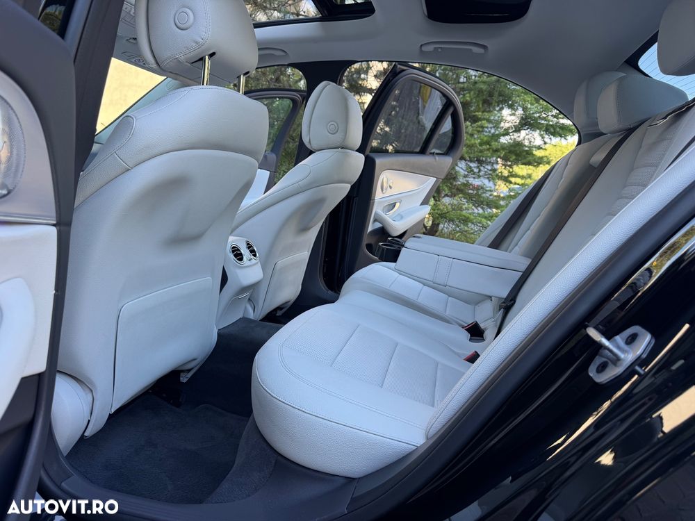 Mercedes-Benz E 220 d 4Matic 9G-TRONIC AMG Line - 31