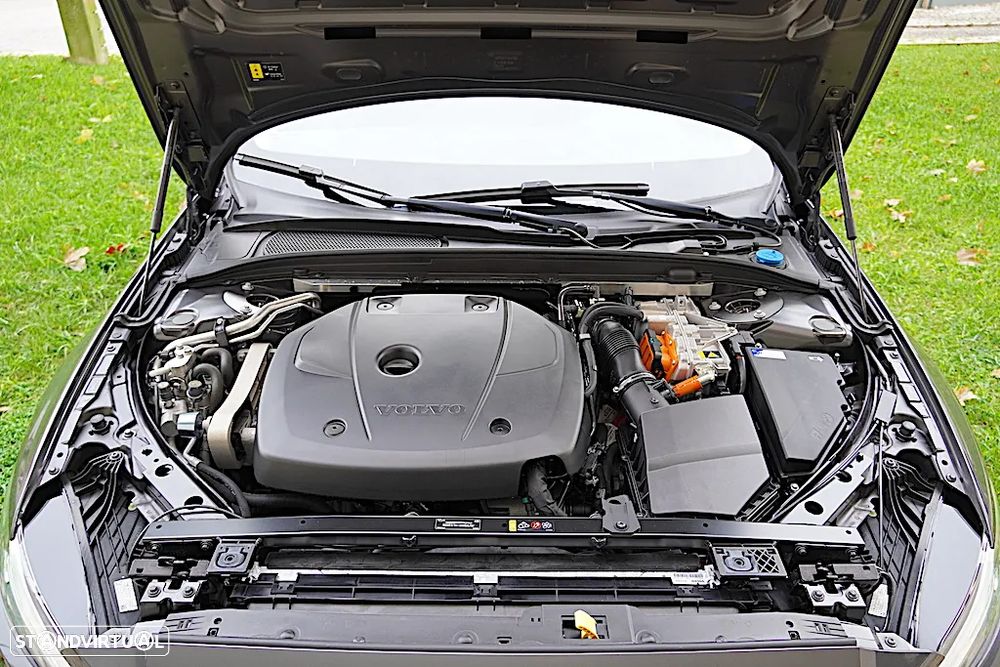 Volvo V60 2.0 T6 AWD TE Essential - 11