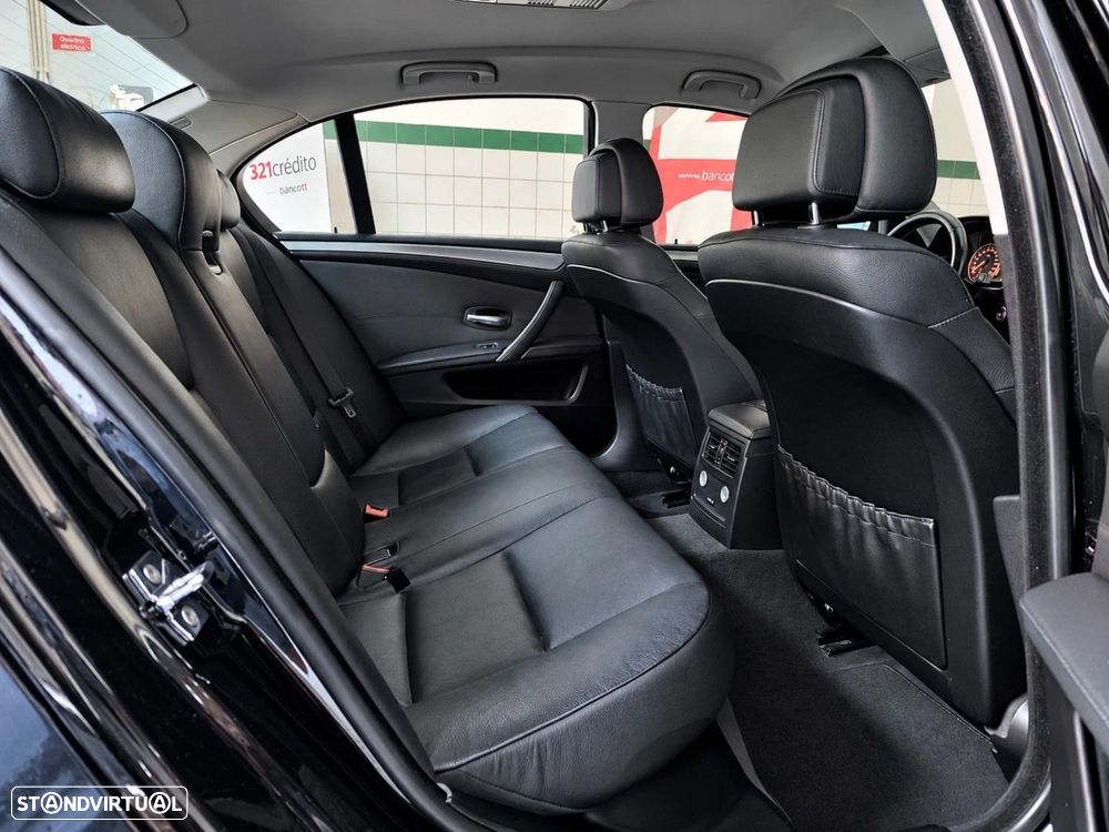 BMW 520 dA Executive - 15