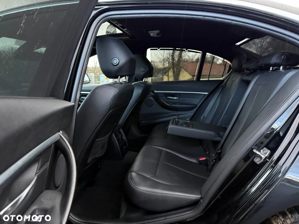 BMW Seria 3 320d Edition Luxury Line Purity - 21