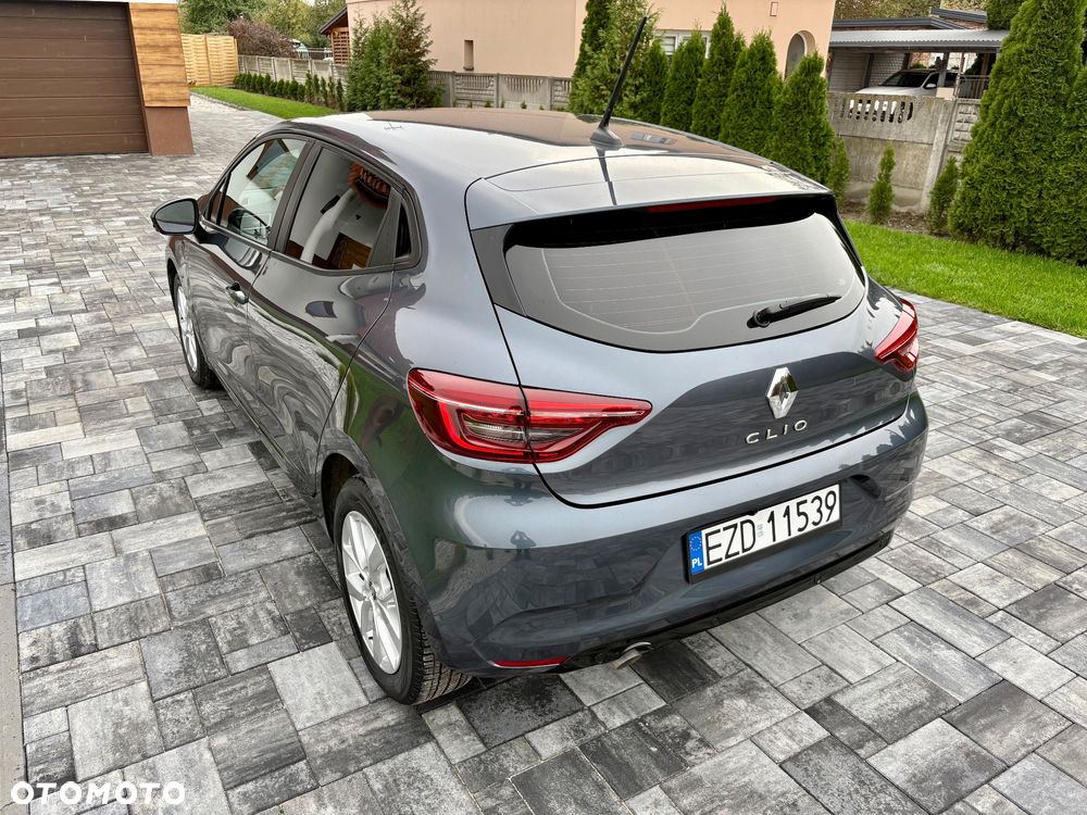 Renault Clio - 17