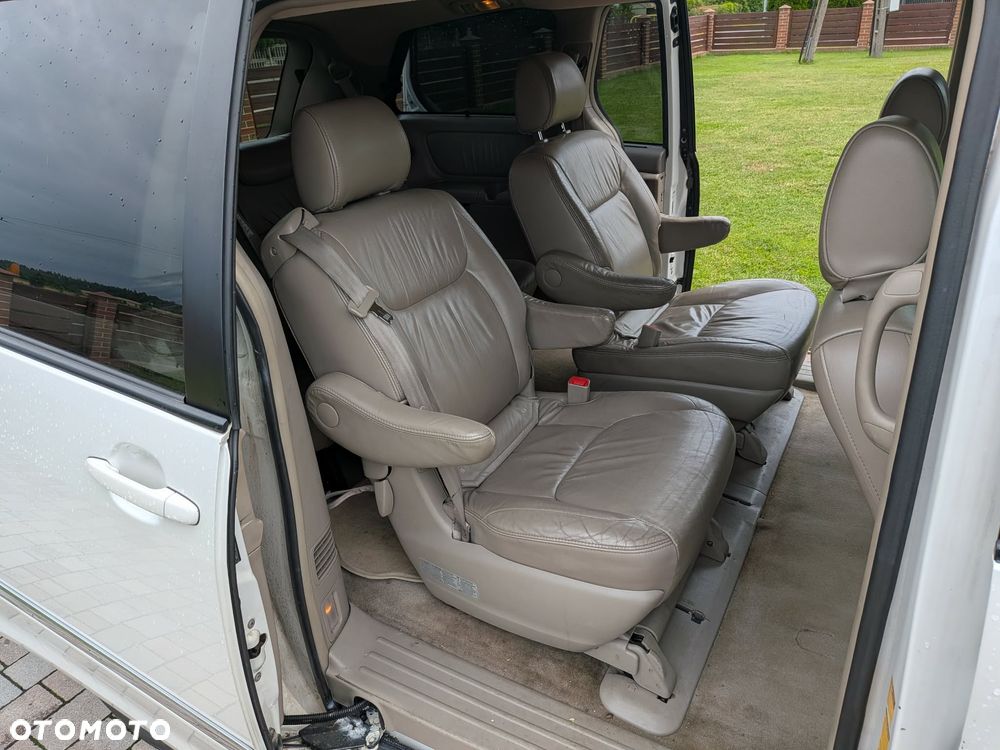 Toyota Sienna - 12