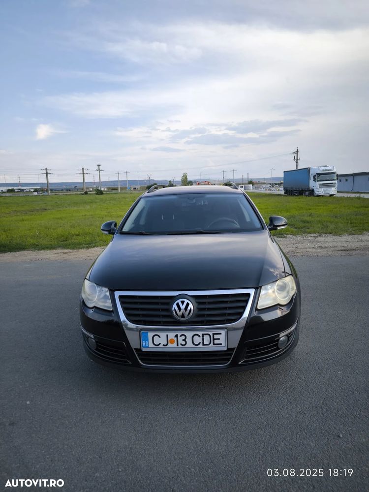 Volkswagen Passat - 1