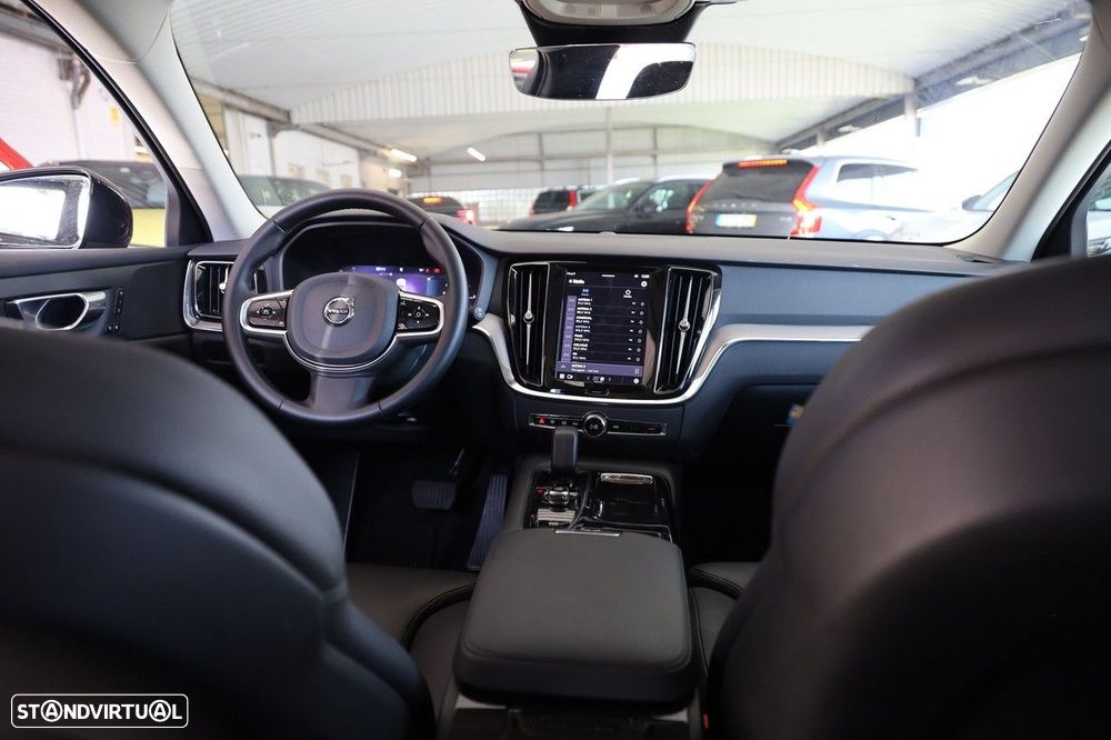 Volvo V60 2.0 T6 AWD TE Plus Dark - 25