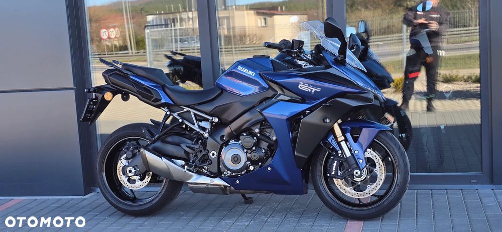 Suzuki GSX - 3