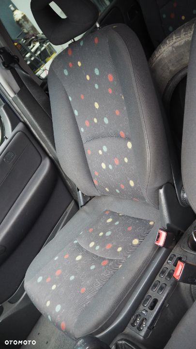 Fotele Kanapa Środek Mercedes Vaneo W414 Kolor: 5345 - 4