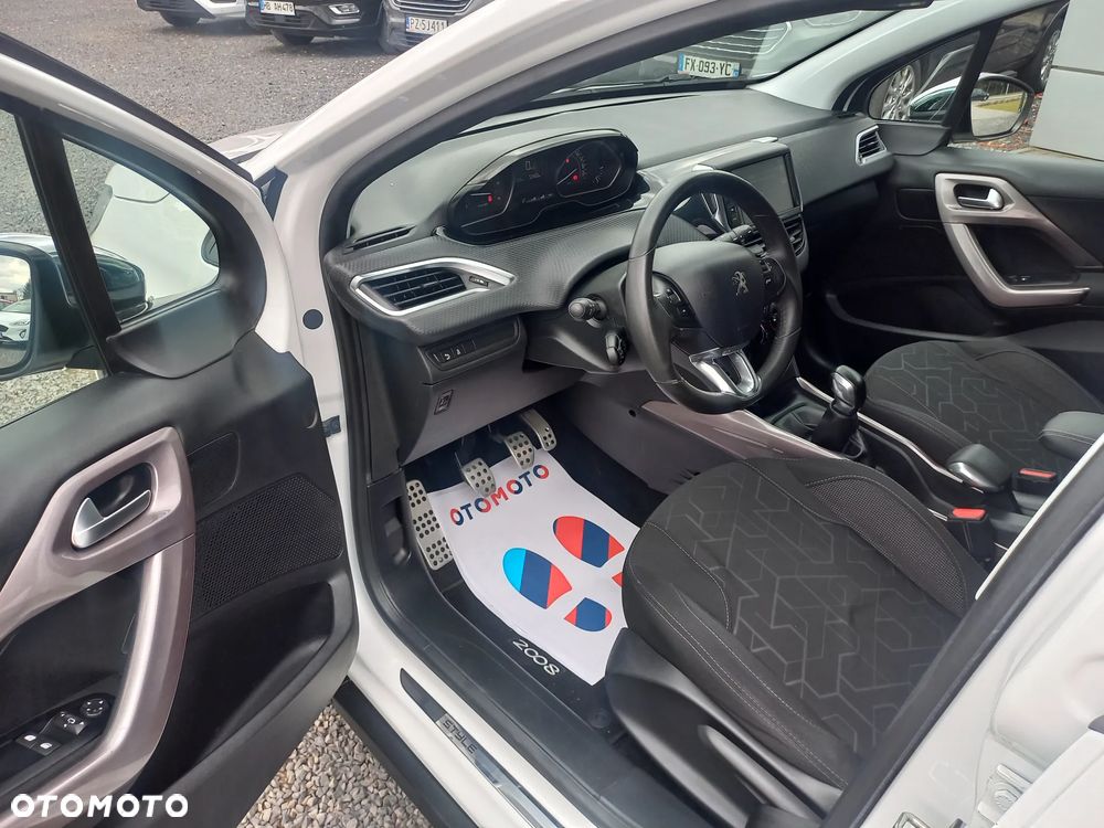 Peugeot 2008 BlueHDi 100 STOP & START Style - 17