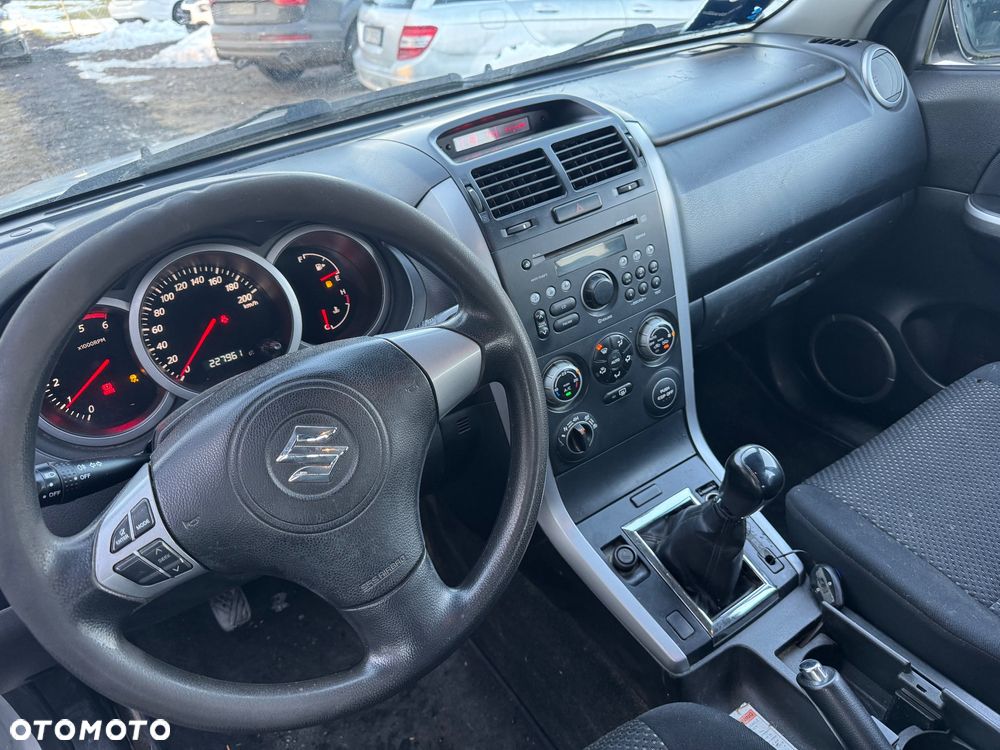 Suzuki Grand Vitara 1.9 DDiS Comfort DPF Limited - 8