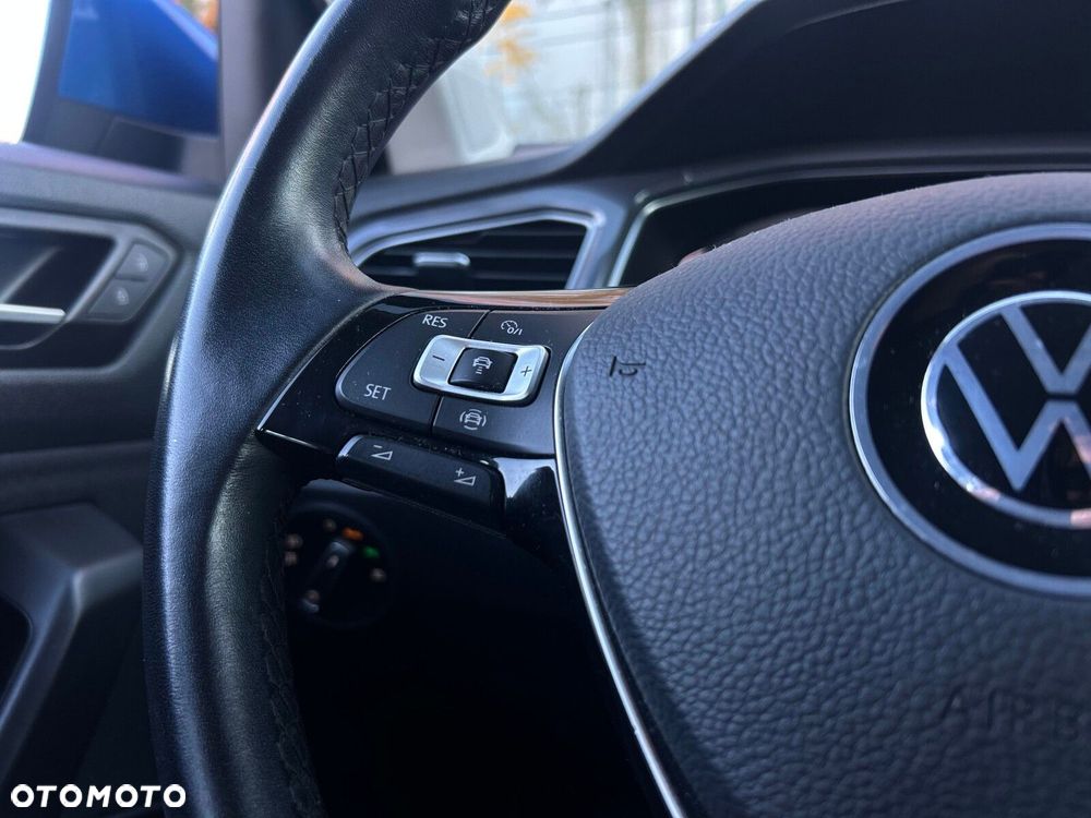 Volkswagen T-Roc - 19