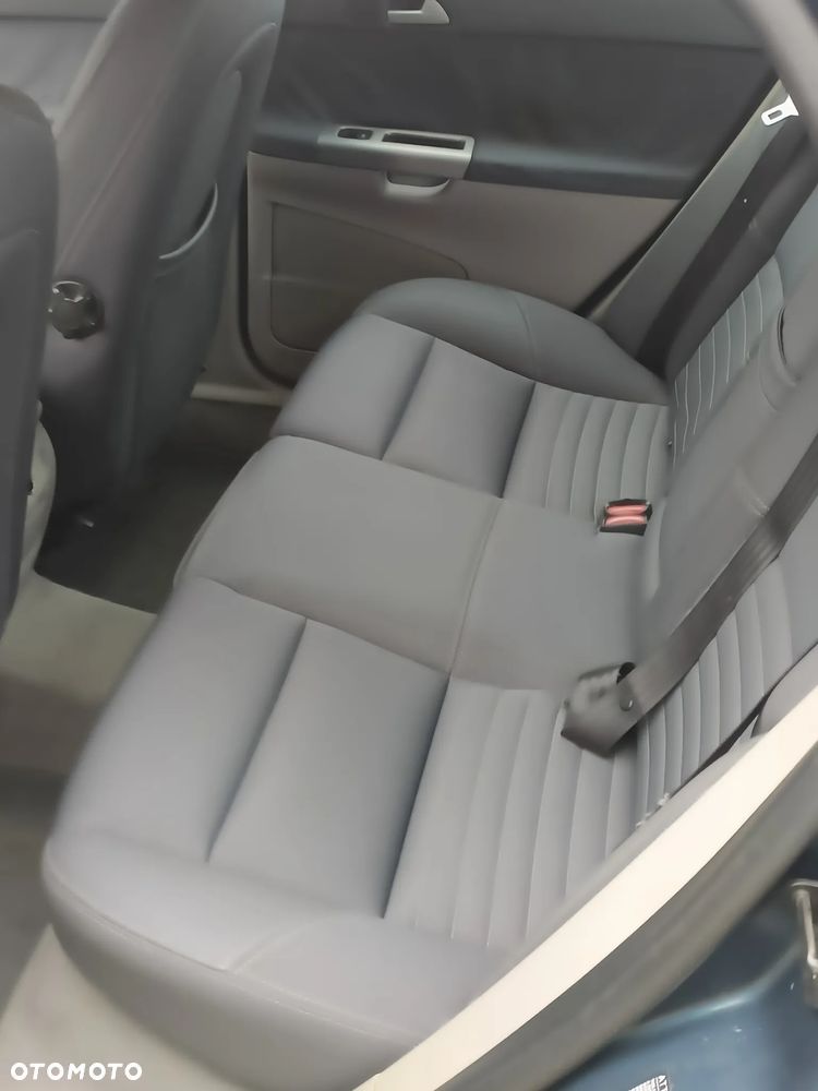 Volvo S40 2.0D Momentum - 6