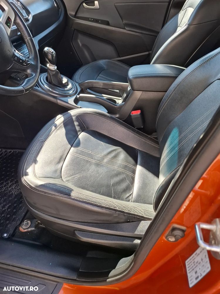Kia Sportage 2,0 CRDI AWD Vision - 9