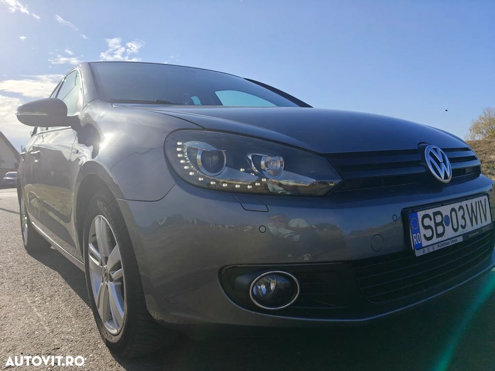 Volkswagen Golf - 8
