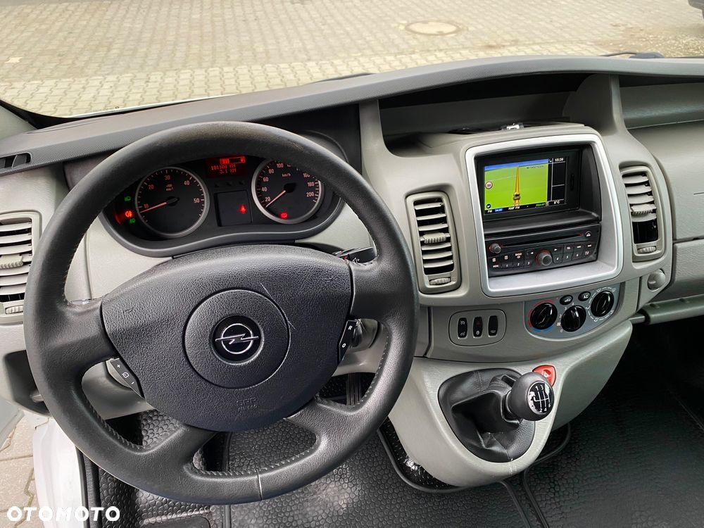 Opel Vivaro - 24