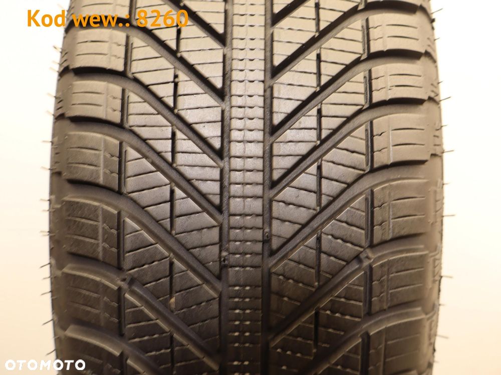 Goodyear Vector 4Seasons SUV - 225/65 R17 - 2